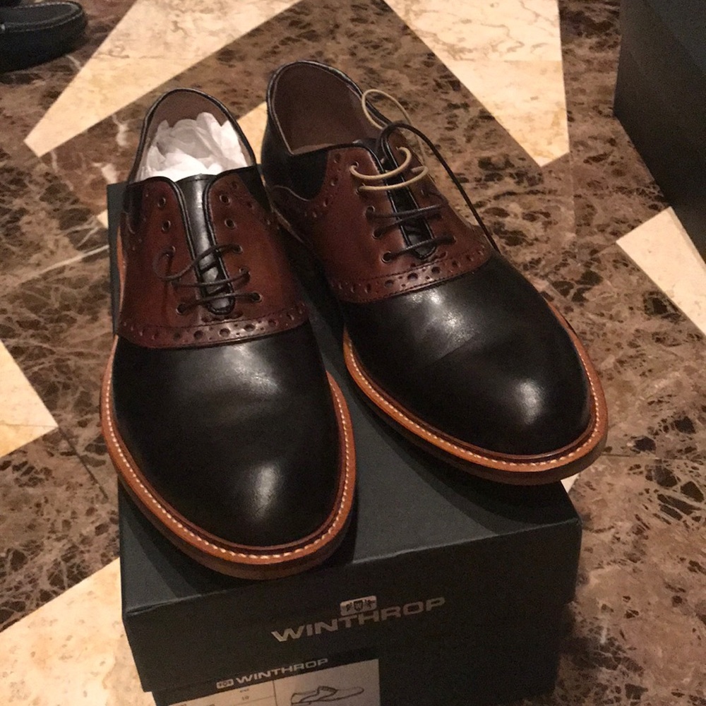 Men’s New Winthrop Size 10 Shoes